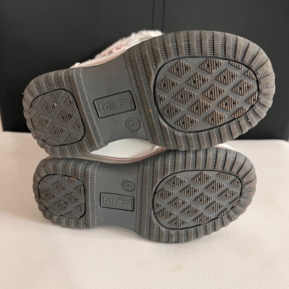Totes Toddler Boots - Picture 3 of 7